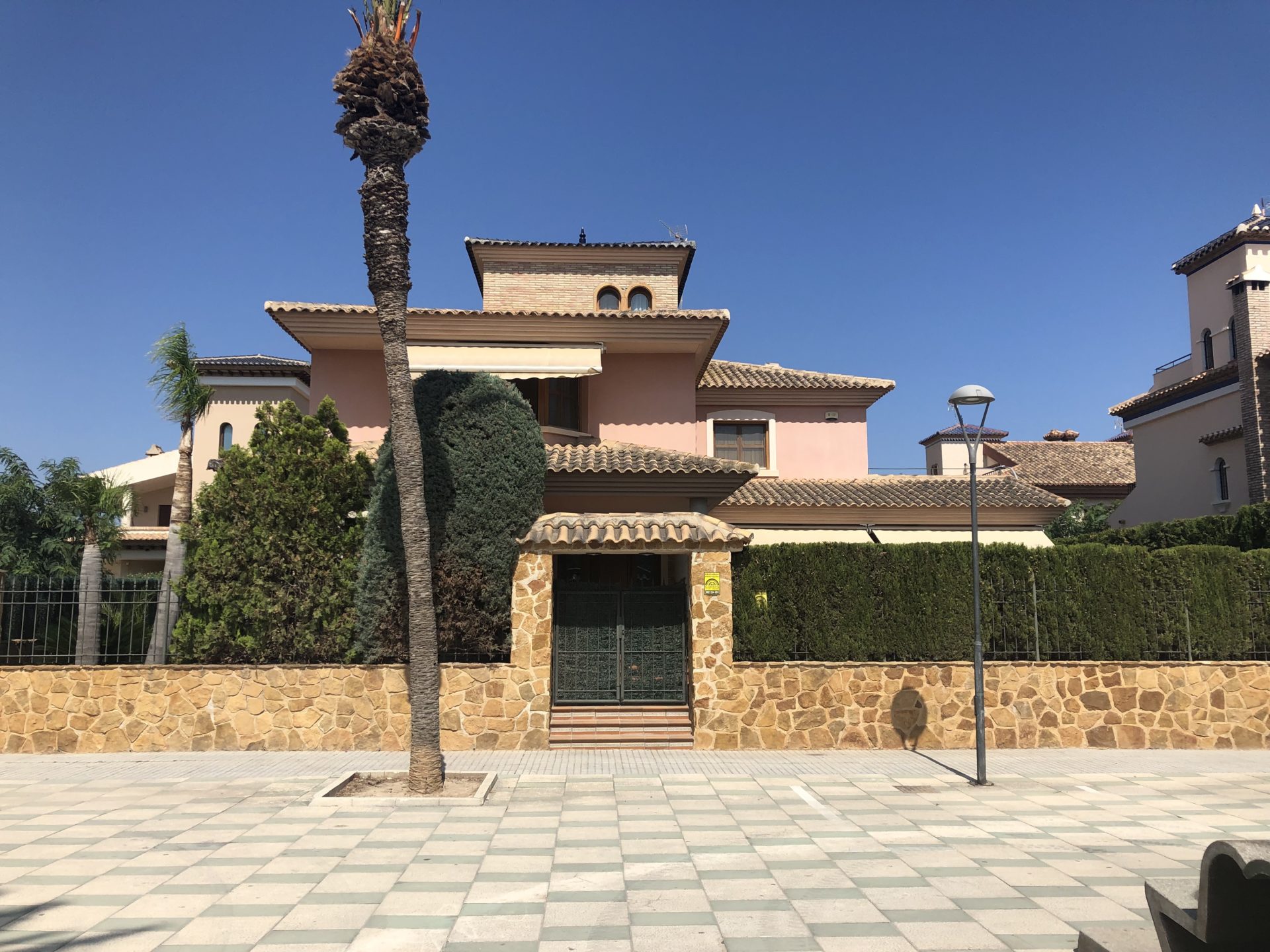 Luxury Beach Villa in Los Alcazares