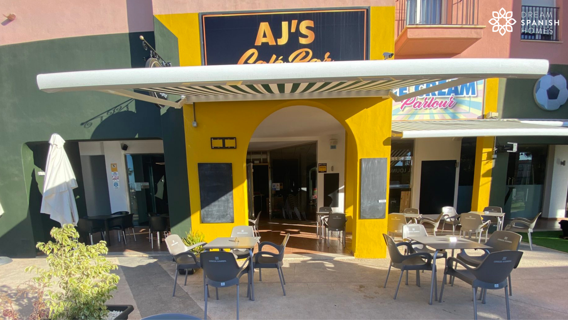 AJ’S Cafe Bar