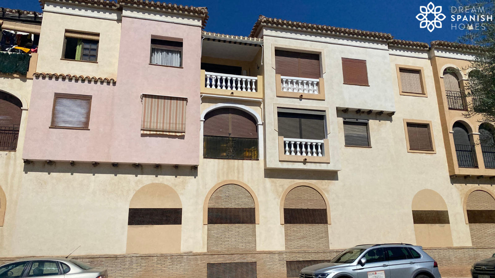Apartment 2 Bedrooms, 1 Bathroom Including Parking 100m From The Beach